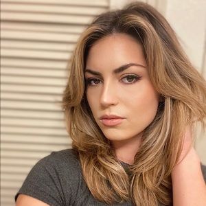 Meet your Posher, Victoria jane